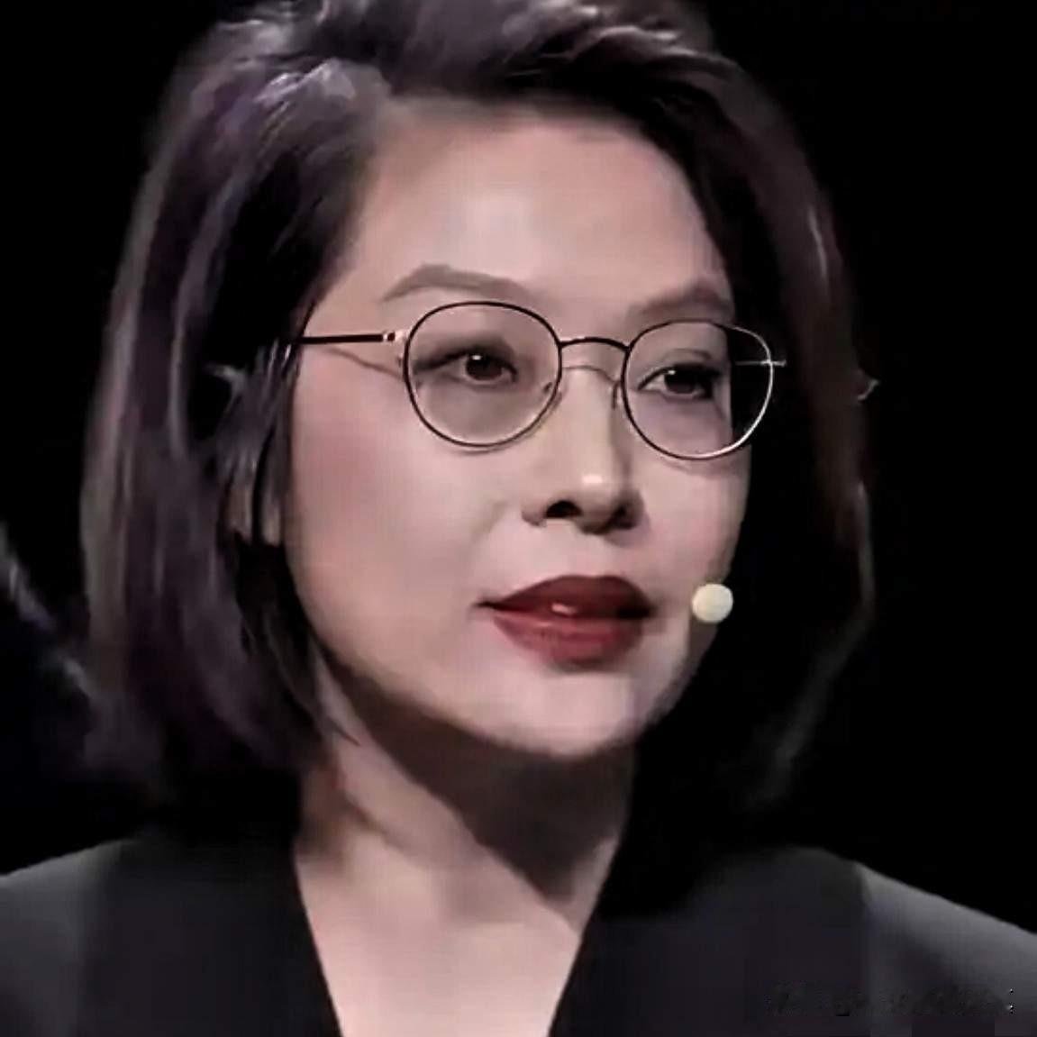 网传曾大言不惭的说“灵活就业是隐形福利”北大教授张丹丹于本月初被免去北京大学所有