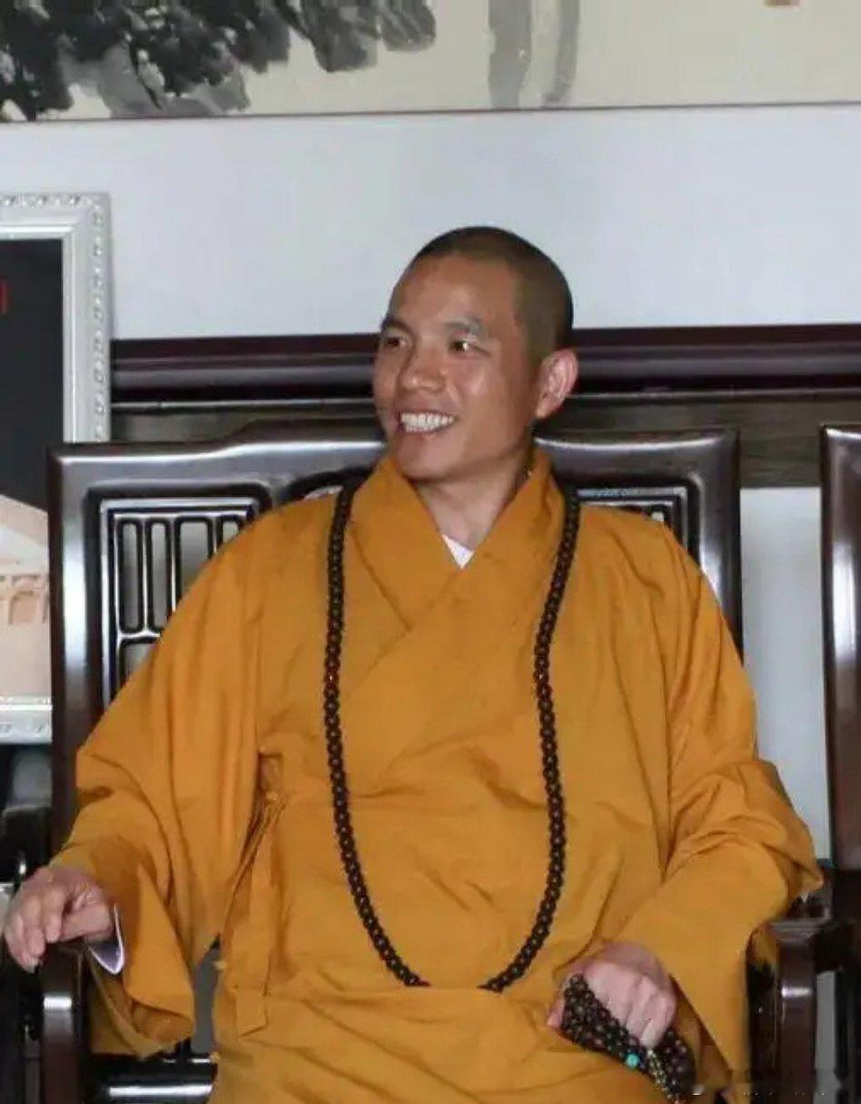 白马寺附近村民谈印乐法师不要慌着造神。隔个一年半载再评论。毕竟，从全国寺庙年收入