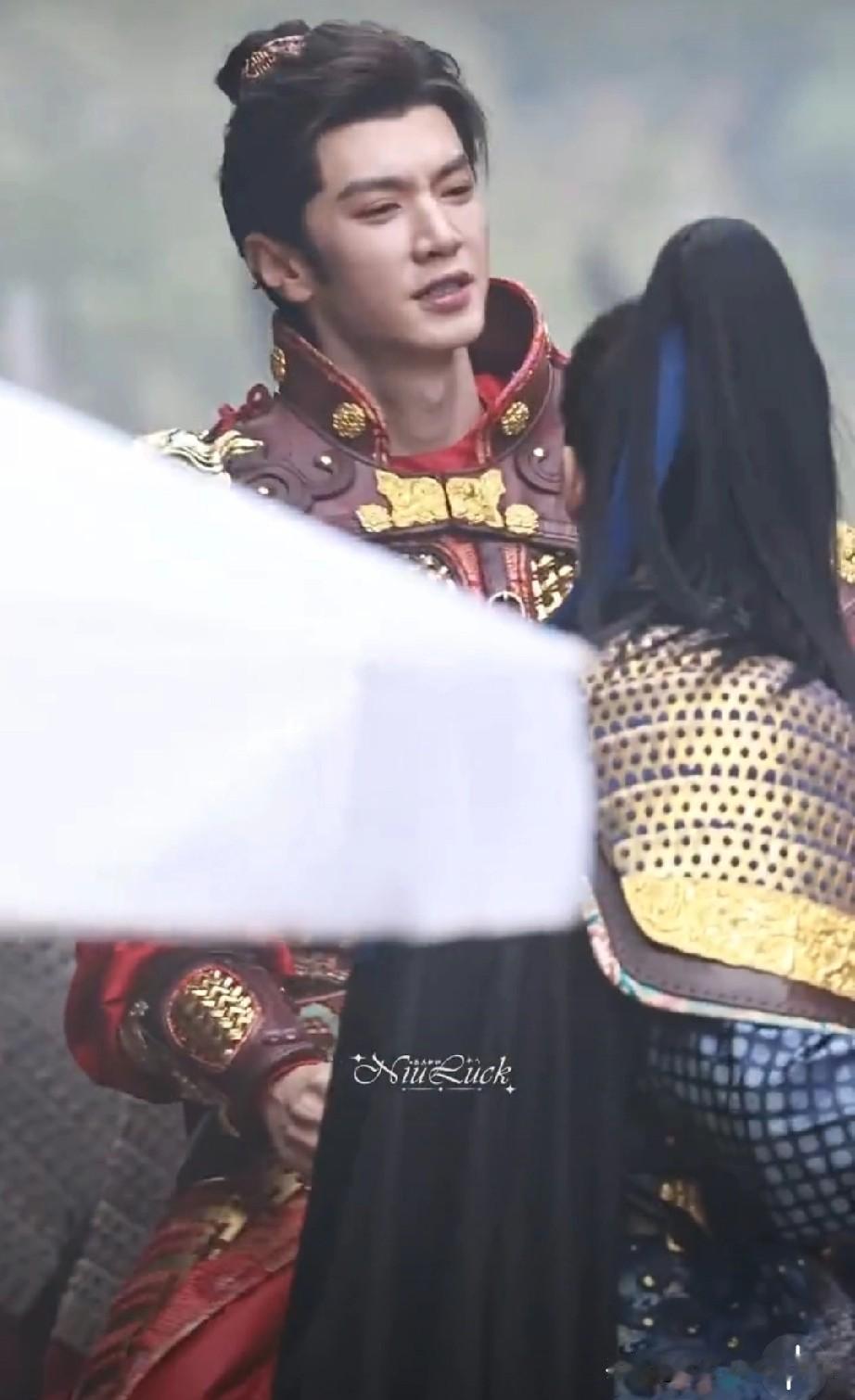 陈哲远又上热搜了！好像是因为在拍摄江山为聘的一段骑马戏时，马看起来有点烈性，