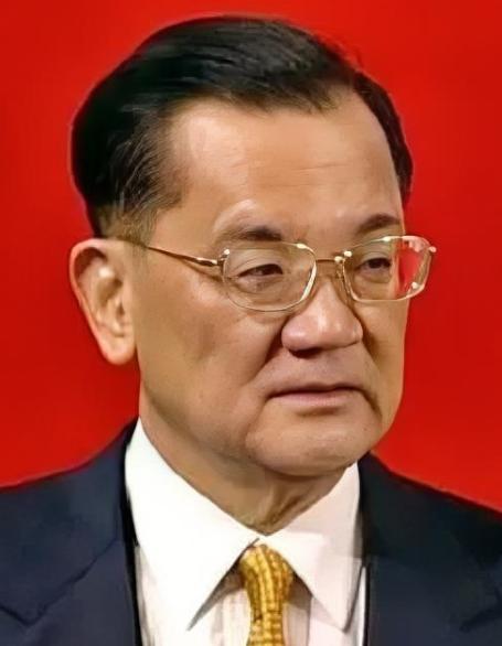 连战这位老谋深算的大佬出手了,借郑丽文这把“最锋利的刀”,清除党内“台独”势力,