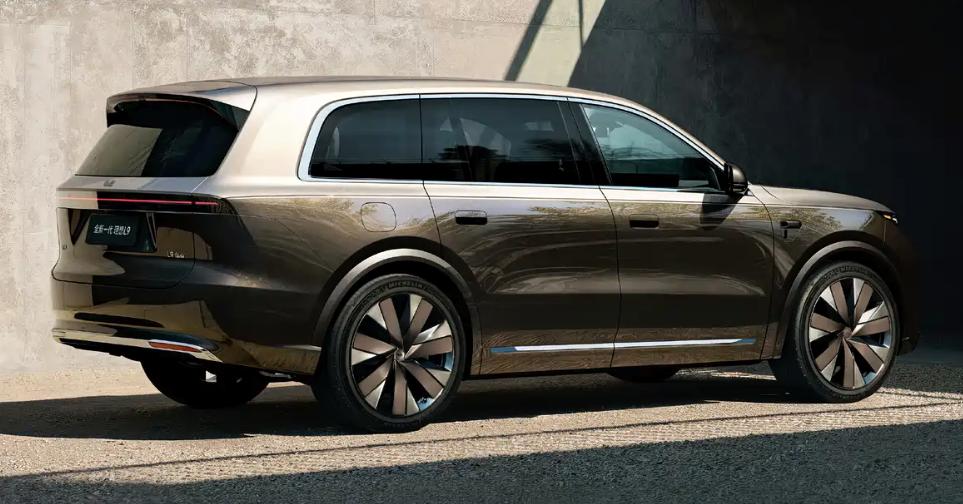 全新理想L9官图，李想本人也为此介绍了很多，总结一下：1、售价55.98万，命