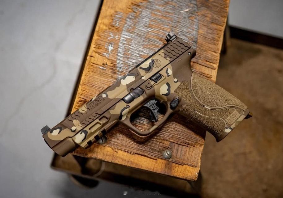 众兄弟来比骚您喜欢哪一个？