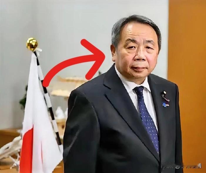 果然坐不住了1月1日，石平等一伙人，对中国禁止其入境的决定嗤之以鼻，丝毫不把中