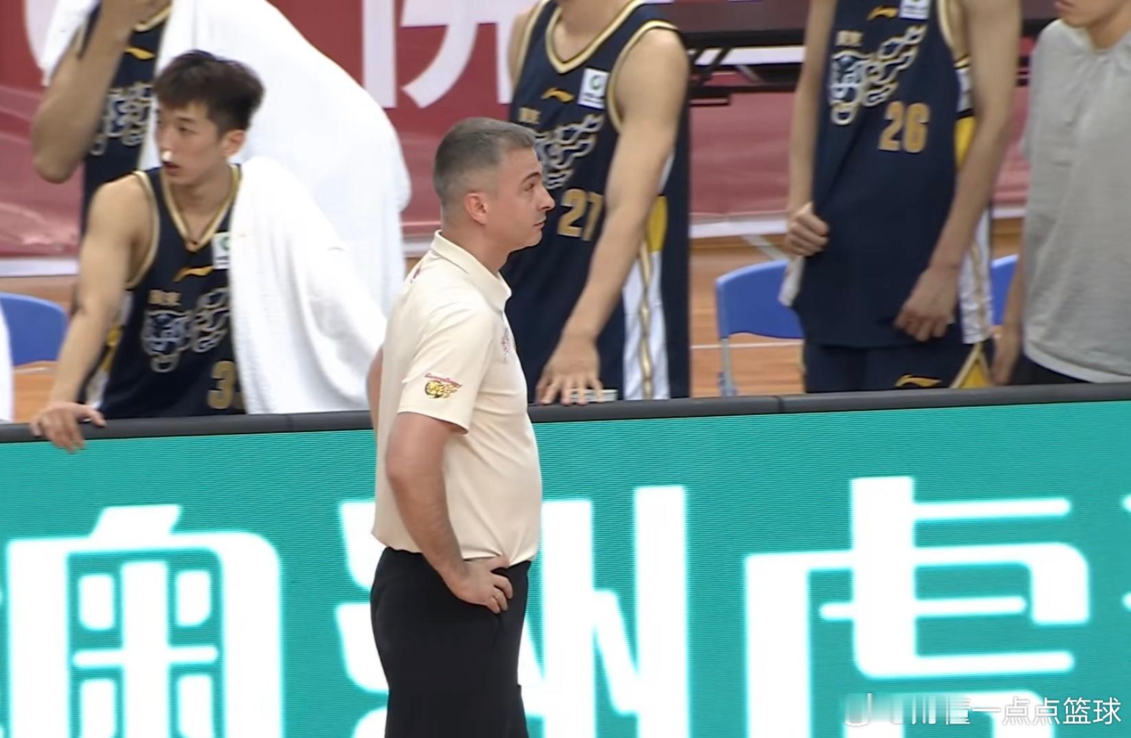 全场战报，广东宏远98‑84击败墨尔本老虎！张文逸砍下22分，新阵容打出亮眼表现