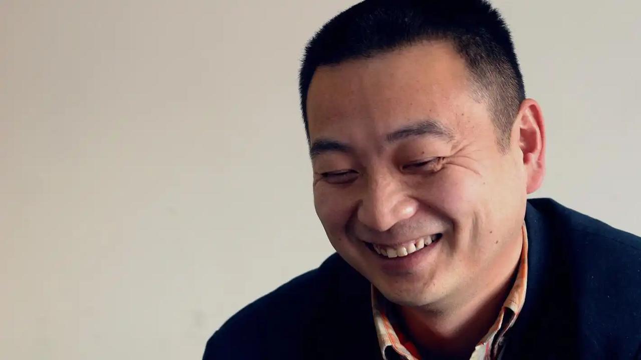 ·这才是真正的专家。为了鼓励大家多生孩子，我国人口专家梁建章在2023年提出了一