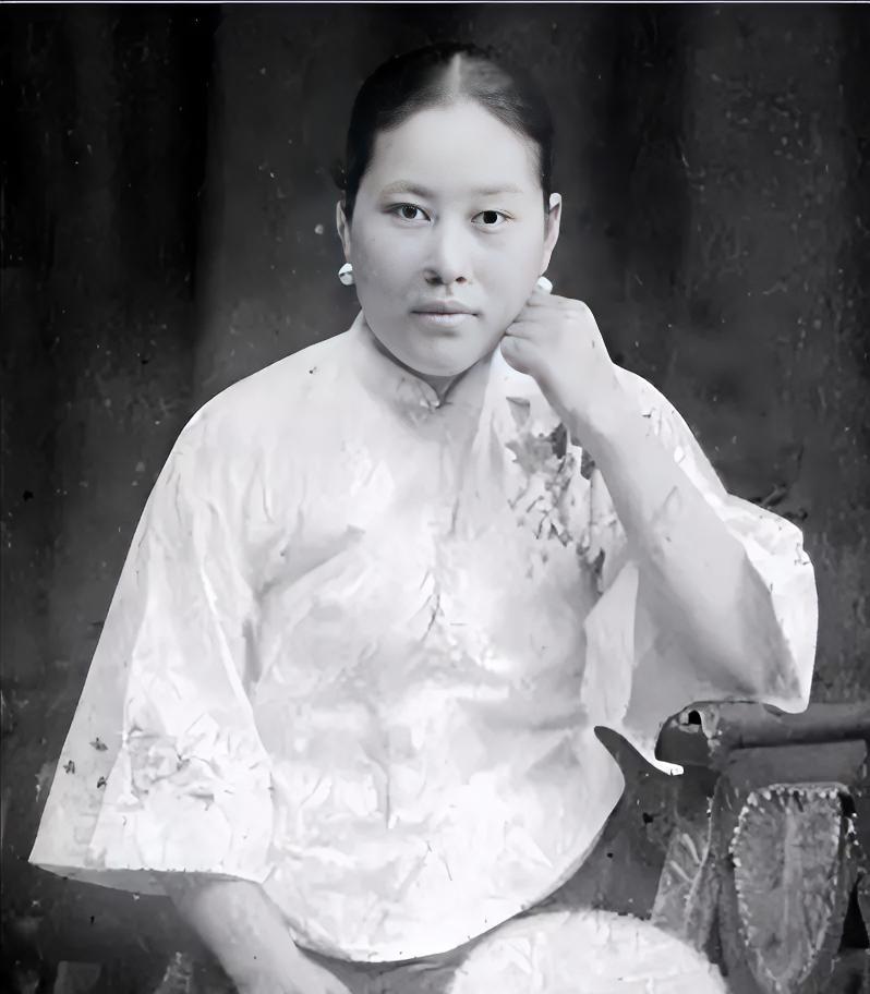 1926年初，孙传芳下令处决被俘的施从滨，手下劝说：“我们打内战，对待俘虏不宜杀