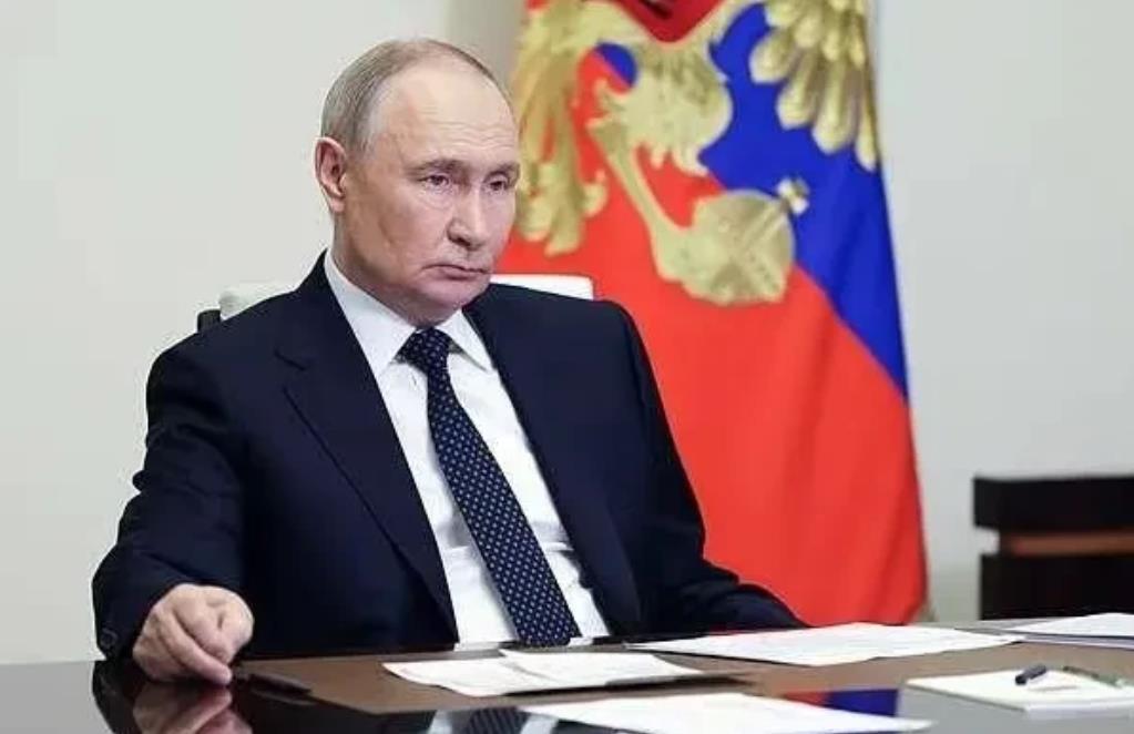 伊朗外长访俄，普京一句话让美国坐立不安！据克里姆林宫网站消息，俄罗斯总统23