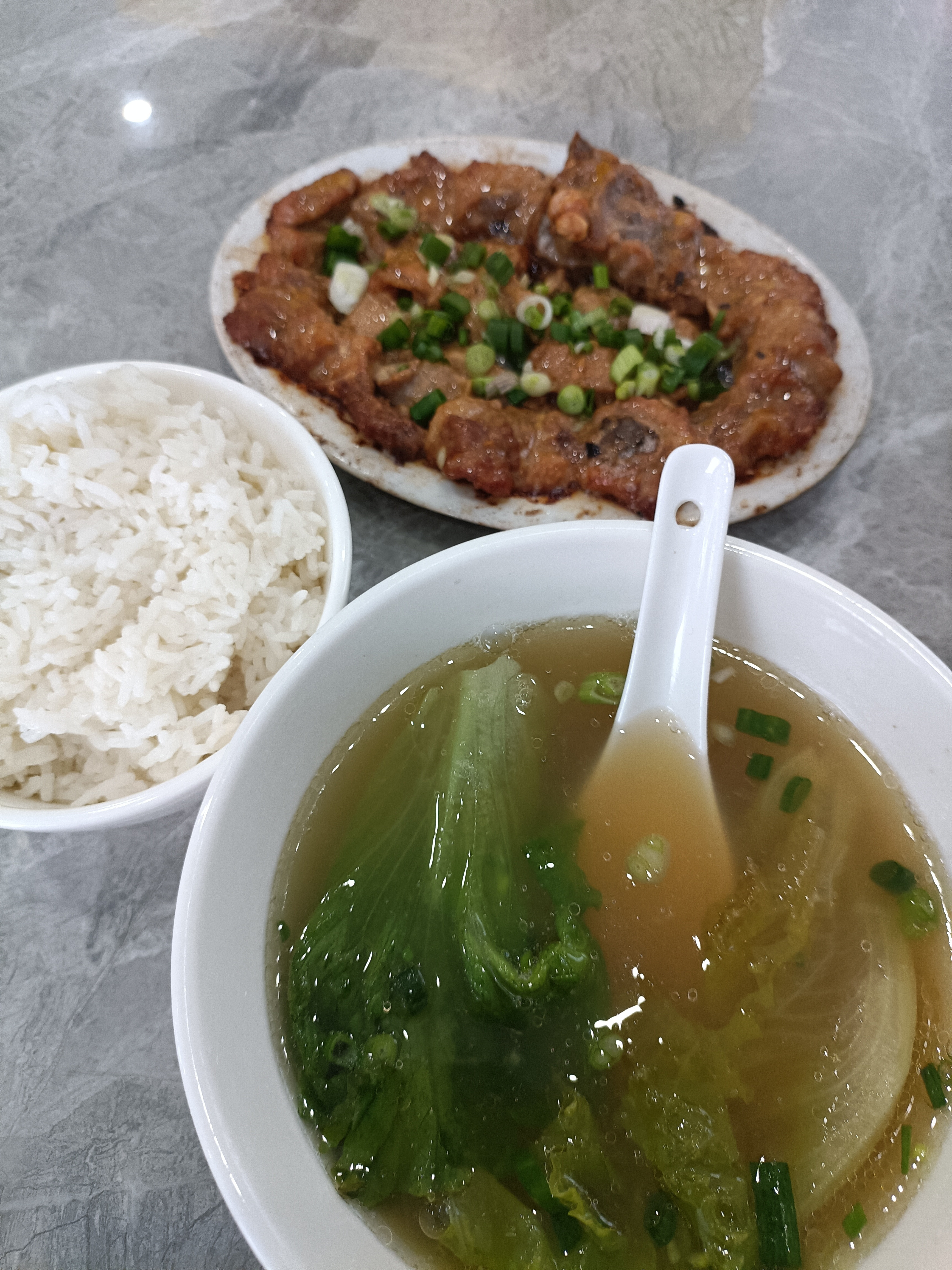 吃干蒸排骨饭！！！我的快乐源泉​​​
