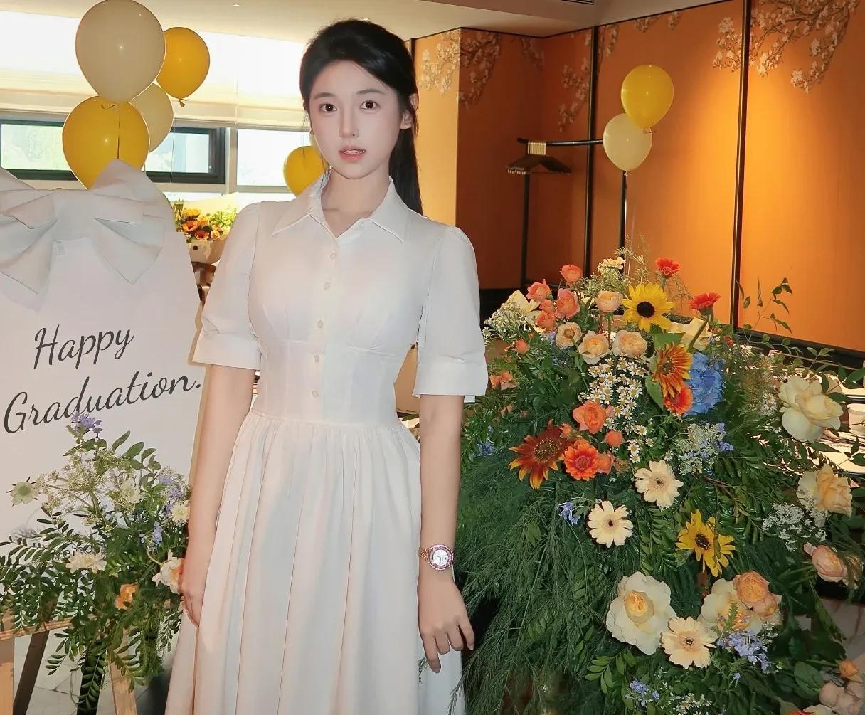 #大家觉得什么样的女人是气质女神#