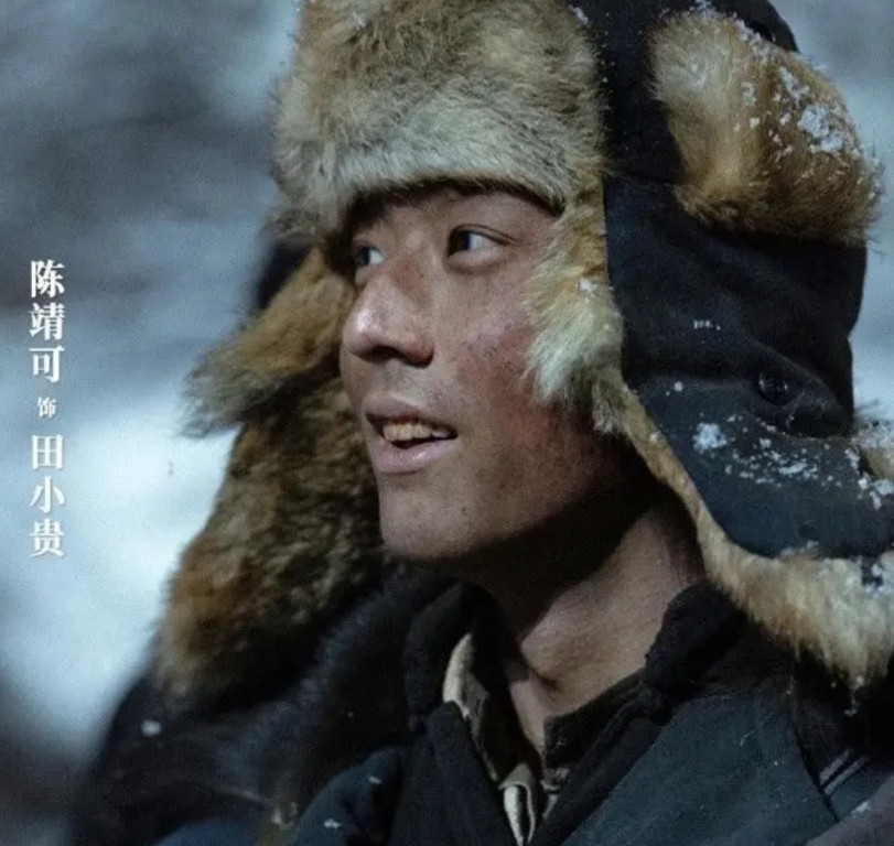 央视热播剧《归队》，帅气有侠气讲义气的葱山小白马（李俊贤饰演）牺牲了，下线了，目
