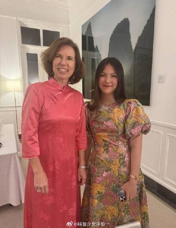 李湘带王诗龄参加聚会结识英国人脉，托举孩子这句话在李湘这里真是太具像化了！！