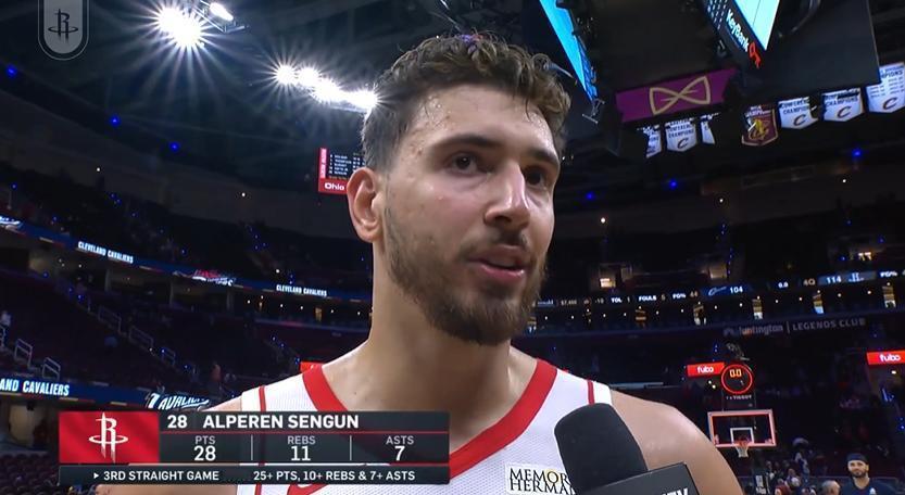 如果实在不愿意交易范乔丹，可以将老格林加泰特合并成700万左右的薪水，加上次轮签