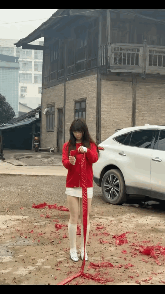 有一说一，这个小姐姐是真的漂亮，一般人没有这资格。