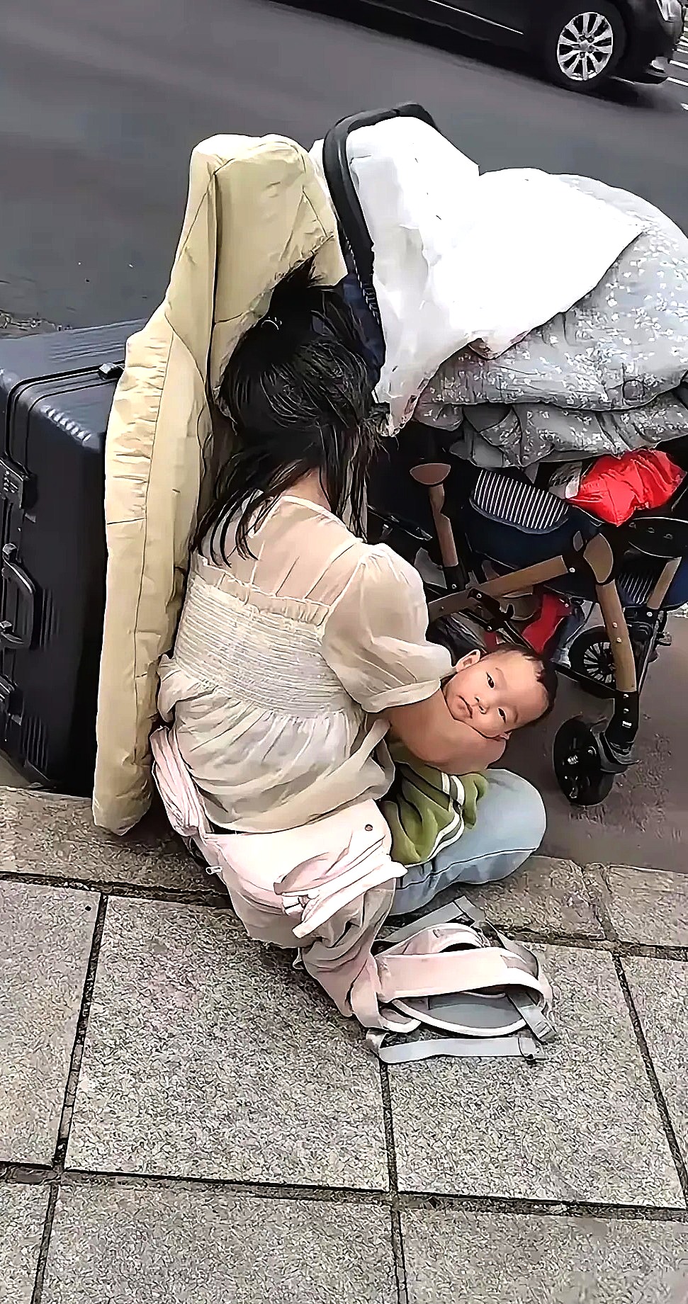 大街上看到的一幕