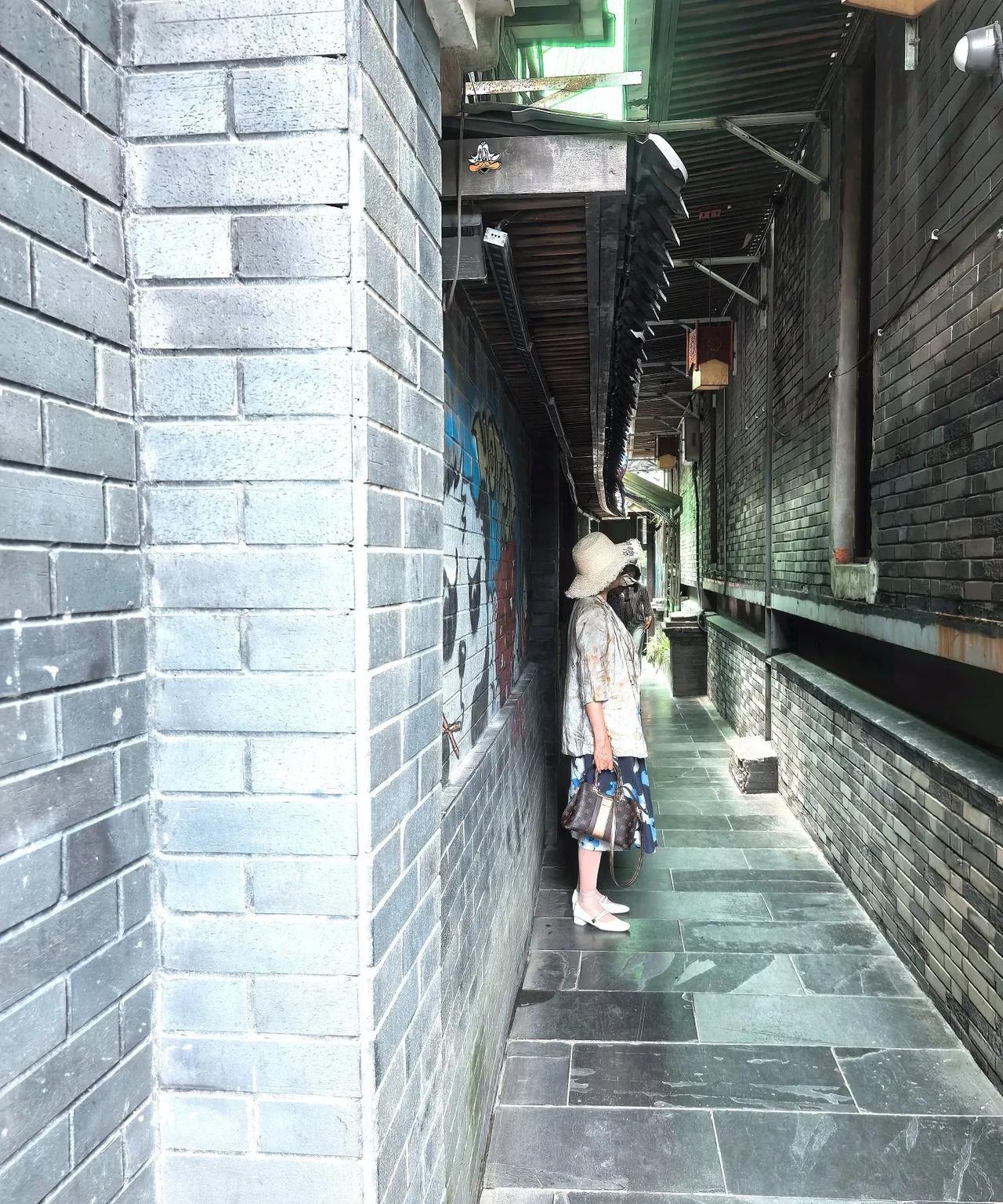 来成都旅居半月，我有了5个意外的收获：1、体会到了真正的自由：每天睡到自然醒，