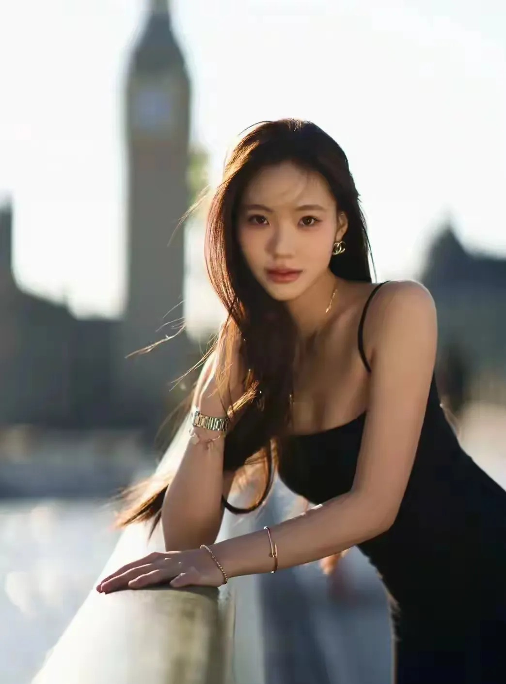 小S二女儿挺适合在日本发展的，这娇媚模样小S至死都不会有，话说她到底遗传了谁