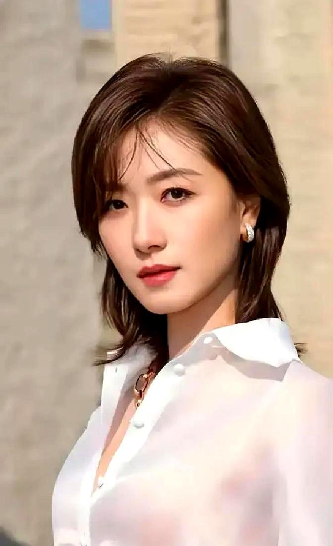 张孝全一句“我没女友”，直接让万茜傻眼了。那会儿她为了这段感情，自己买机