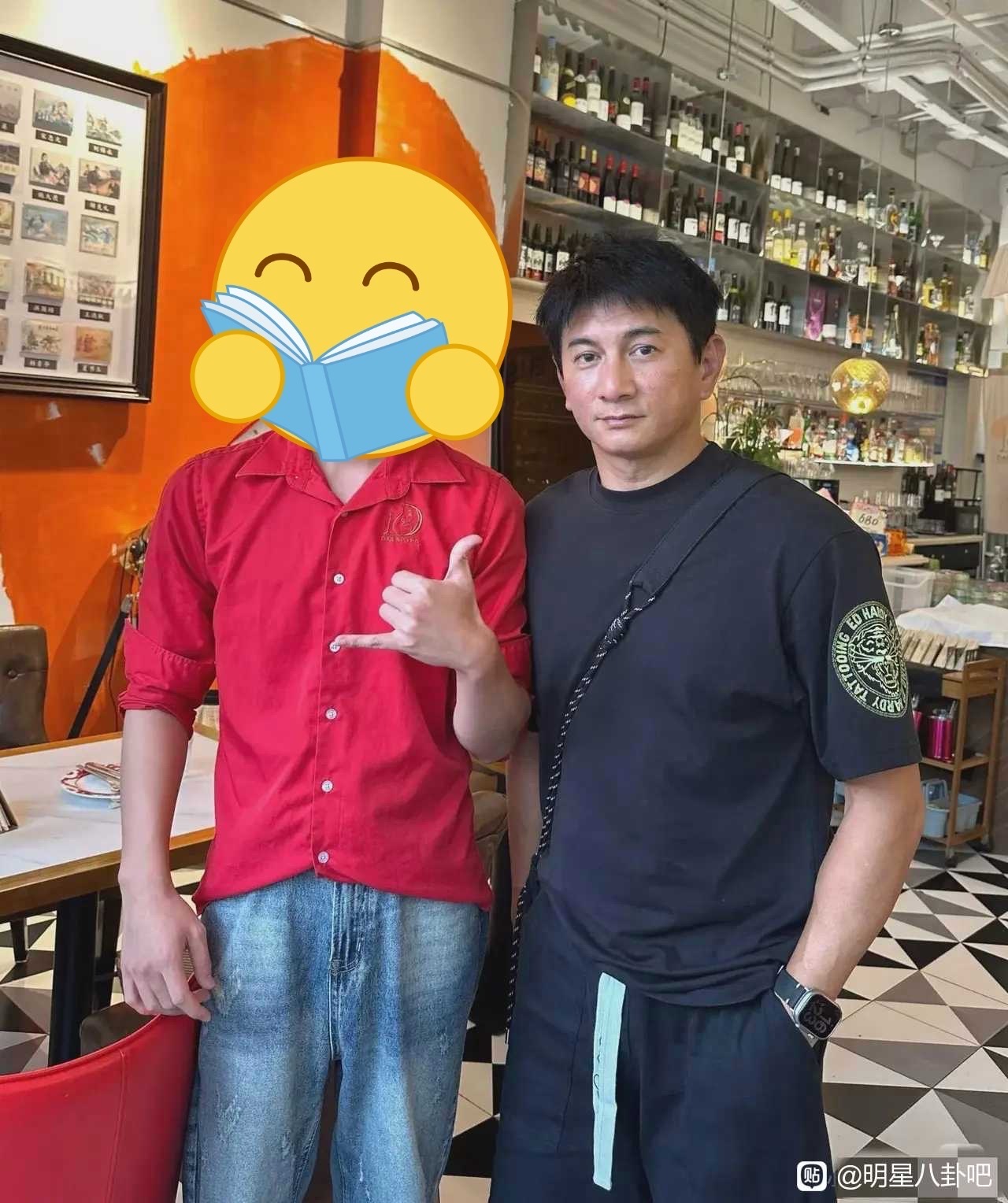 吴奇隆近照岁月催人老
