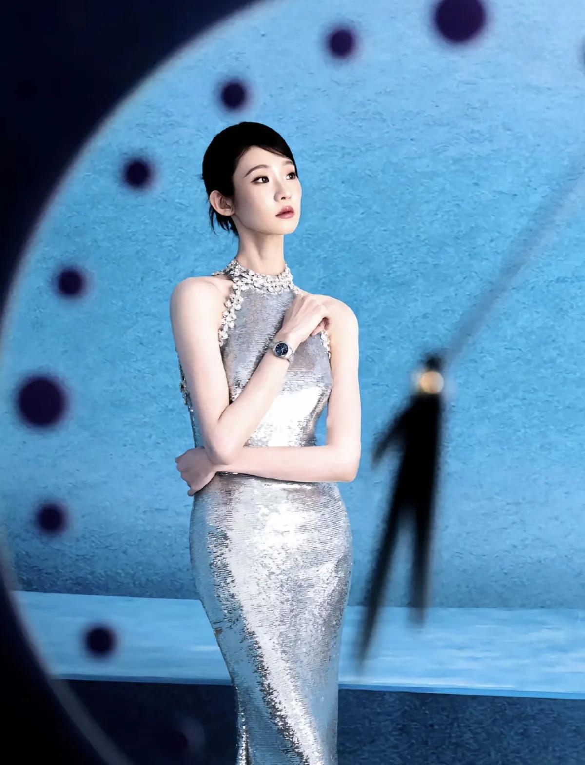 张艺凡又美出新高度啦[比心]都好漂亮好美啊，真的很养眼娱乐明星