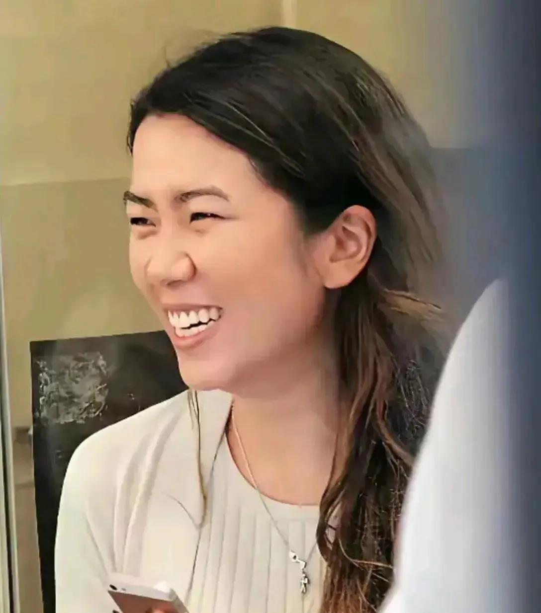 感觉四大天王里，属黎明活的最通透。自从与乐基儿离婚后，黎明好像终于想明白自己想