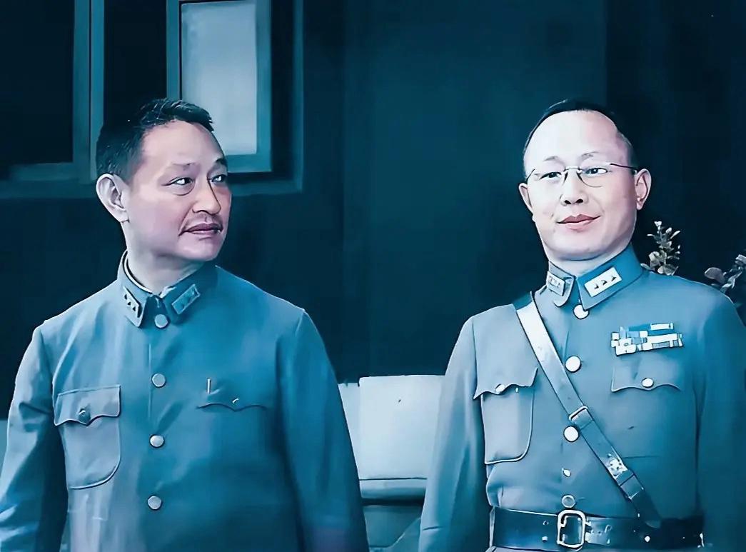1945年，重庆，程潜与何应钦的一张合影，当时抗战刚刚结束，何应钦身为参谋总长兼