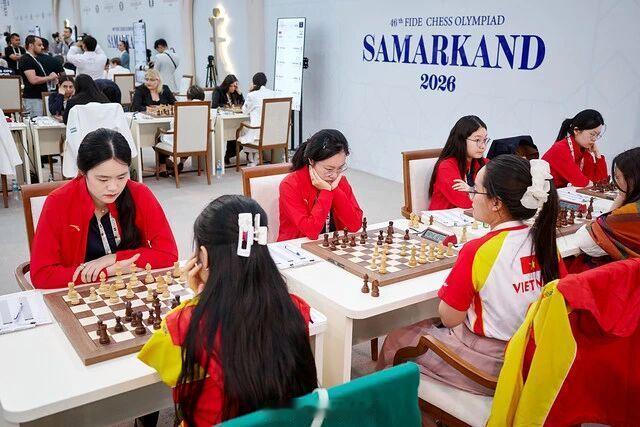 #中国国象女队第七次登顶奥赛#9月27日，第46届国际象棋奥林匹克团体赛在乌兹别克斯坦撒马尔罕战罢全