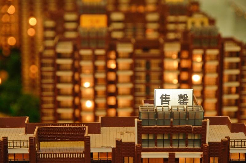 北京市二手房交易挺活跃的。自去年12月24日北京发布楼市新政后，二手房市场明显回