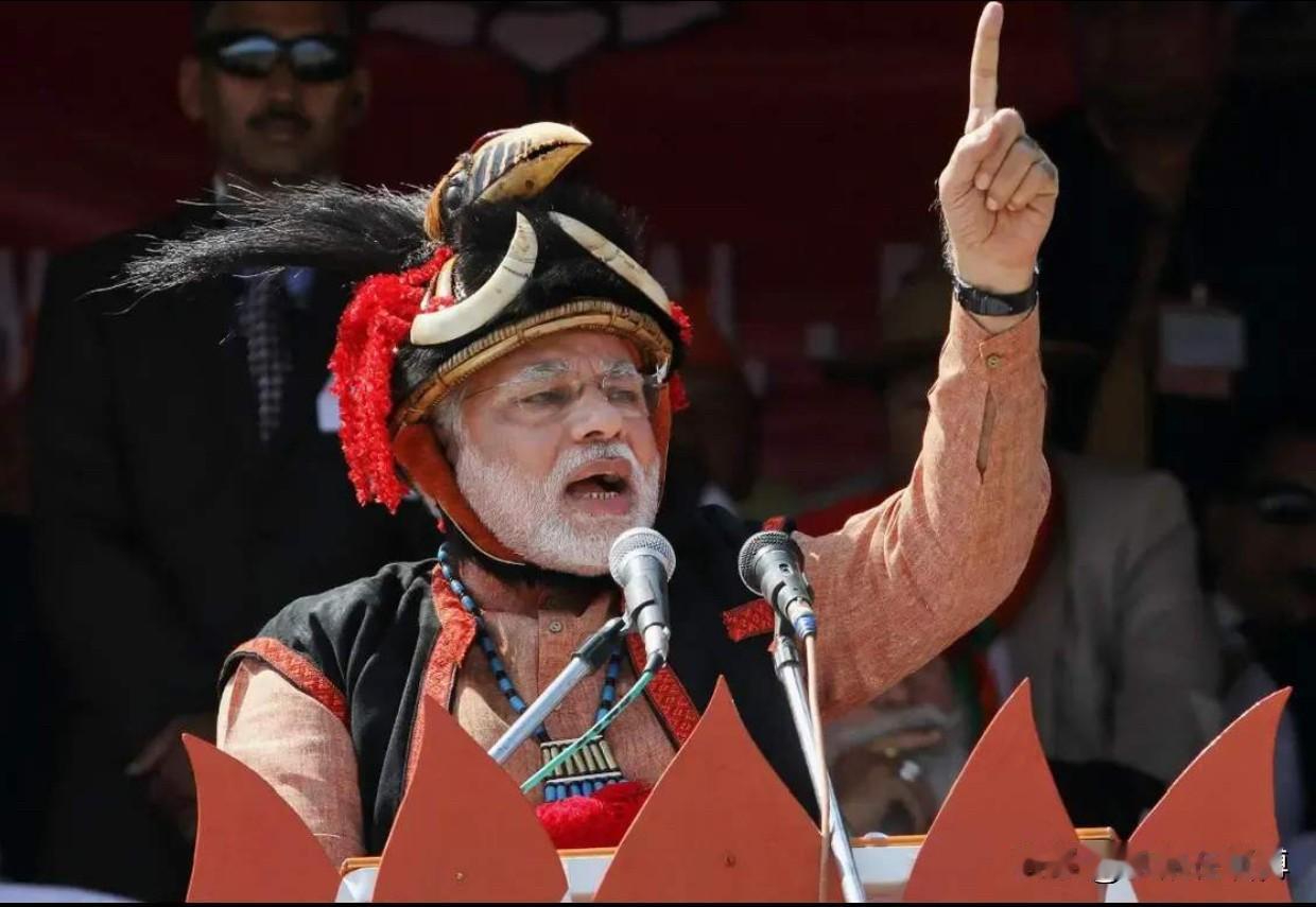 这一摔，阿三全国要心碎了！要知道，“光辉”战机就是印度全民心中的“神机”，这