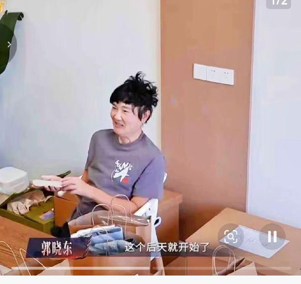这是孙楠吗？老得速度也太快了点，整个人都瘦脱相了。看这精神状态，给人的感觉就像是
