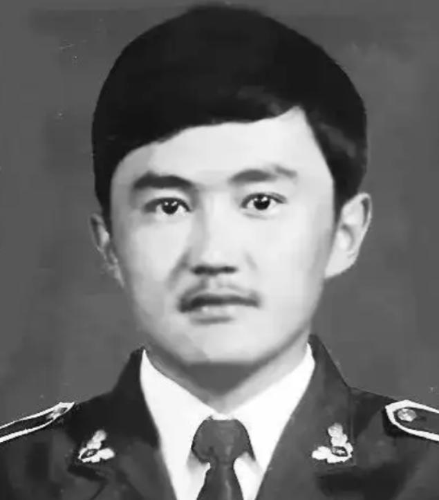 人死之前是有预兆的。1994年哈萨克族民警赛尔江吃完晚饭对妻子说“你今天做的饭特