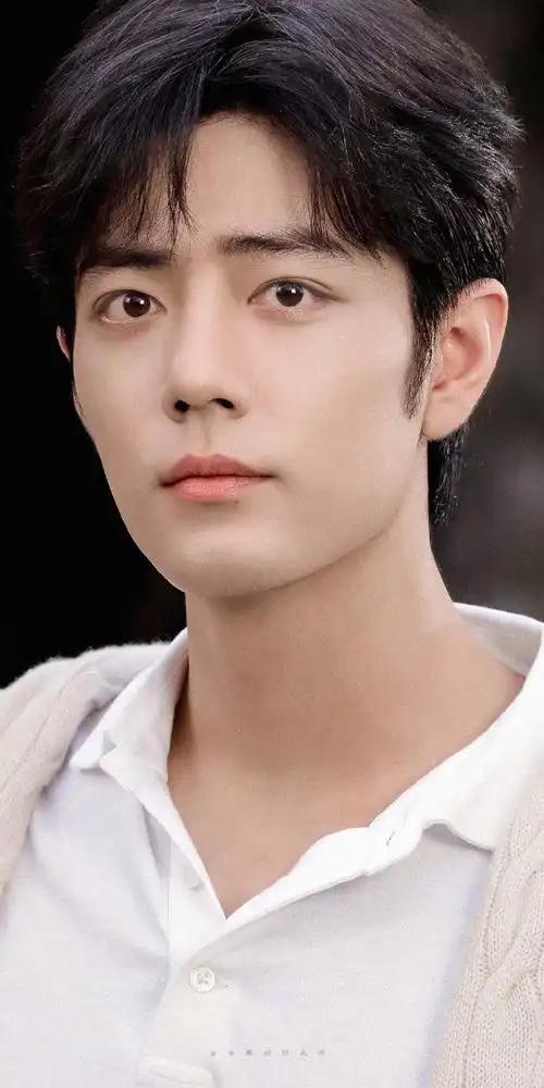 1.蒋欣情商低，她出道这么多年，一直被贴上低情商直肠子的标签，最典型的就是她和