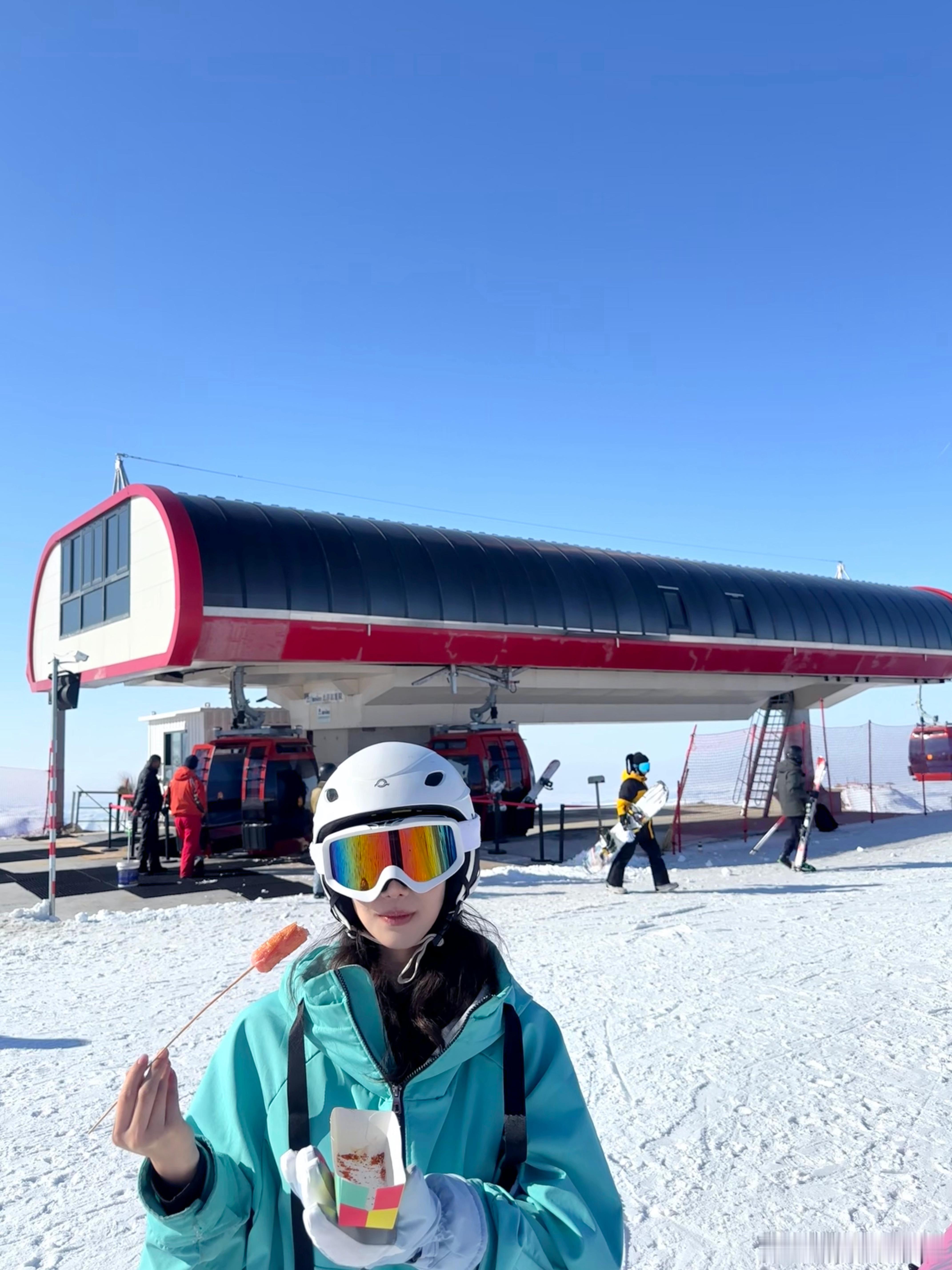 小乌龟战神啊啊啊啊啊啊啊八分钟缆车🚠上中级道直下2kmzhn你真牛啊啊啊啊