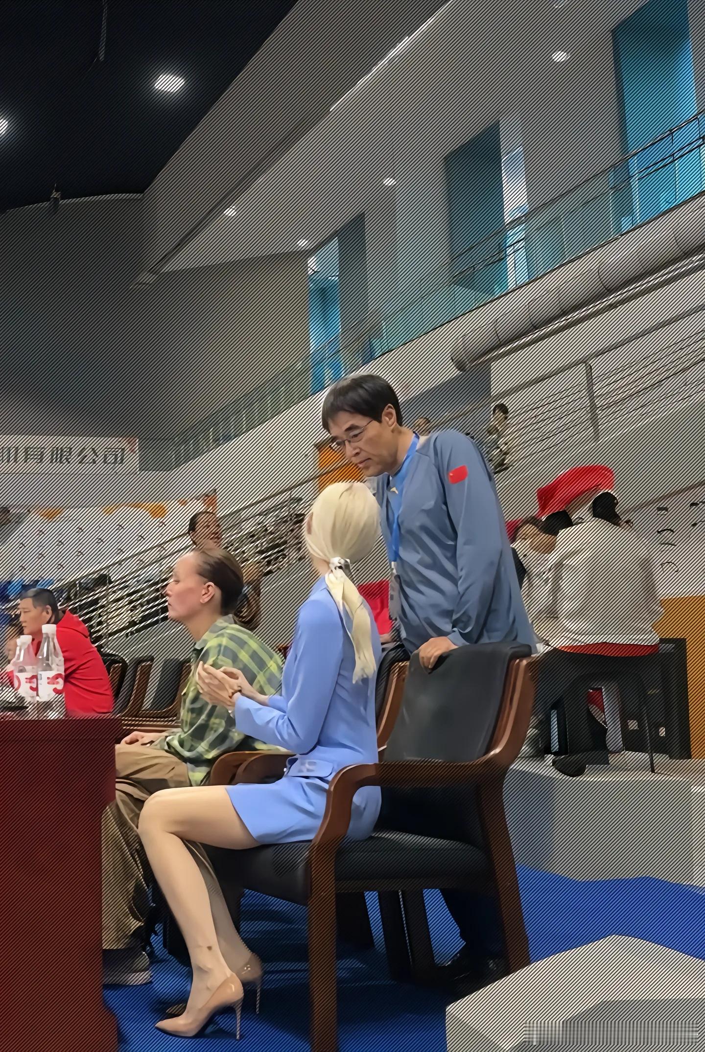 俄罗斯的体操老师，个头是真的高呀~