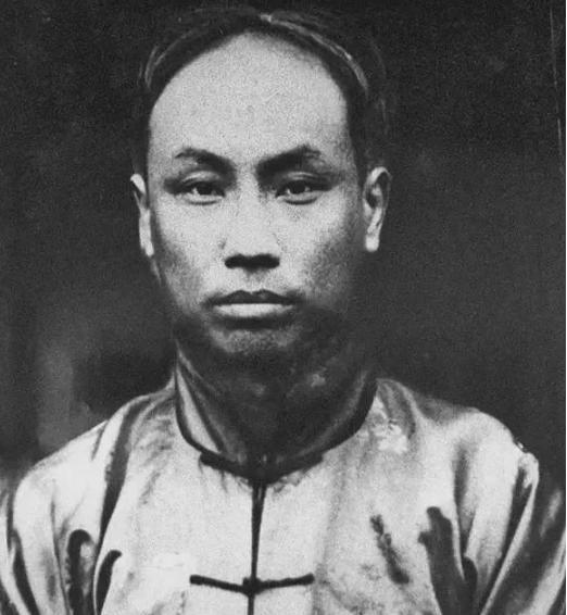 1958年，毛主席来到陈独秀的老家安庆进行视察，突然，毛主席询问负责人：“陈独秀