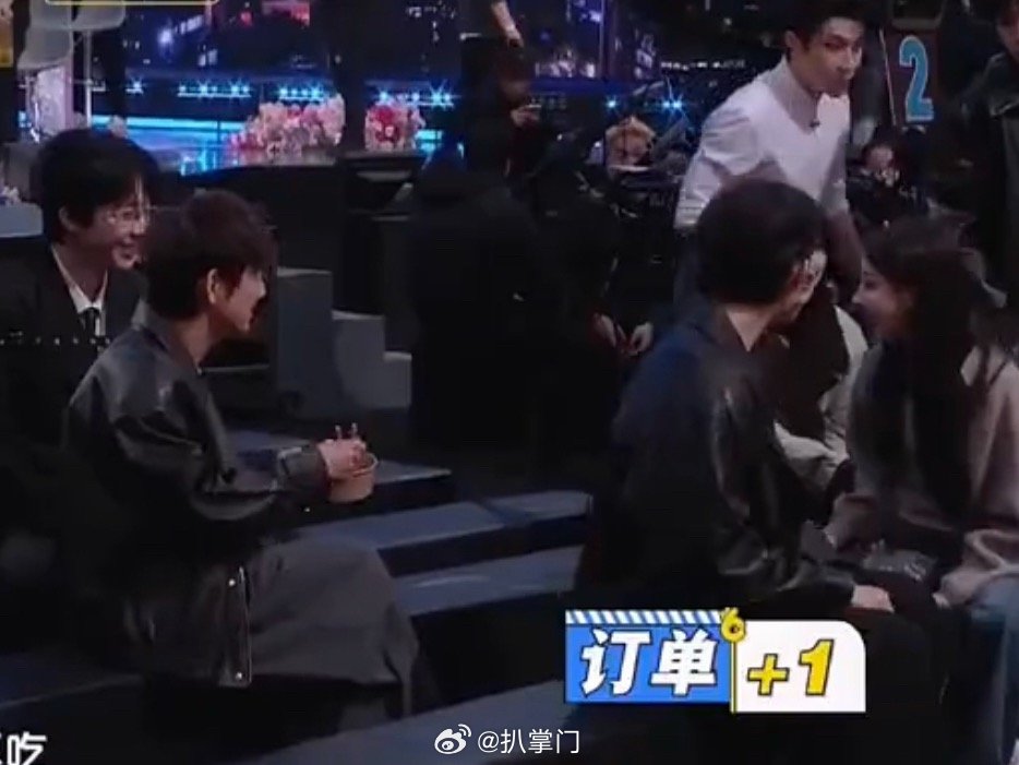 刘宇宁好宠迪丽热巴刘宇宁和迪丽热巴这对兄妹cp，我又嗑到了！迪丽热巴录《你好星期