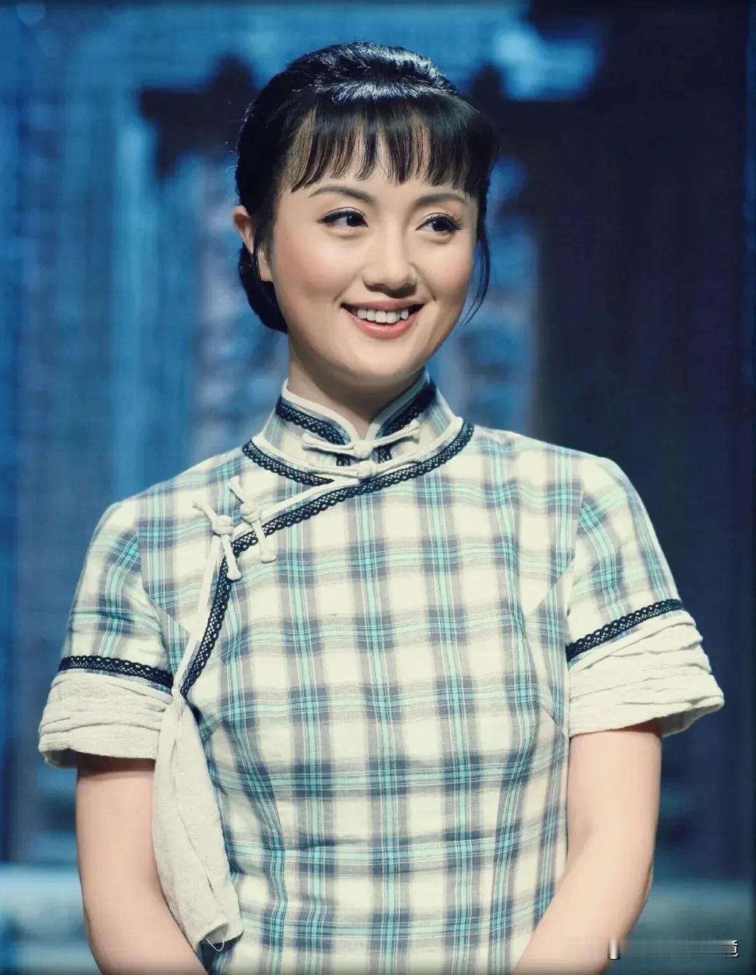 朱媛媛说：“我可太累了！在外拍戏风餐露宿不说，回了家，还要和我妈这个顽固的山东