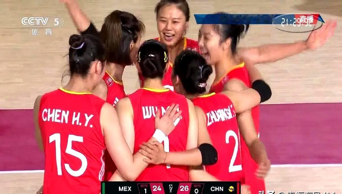 “李盈莹开局被盯死，赵勇第12分钟就把吴梦洁推上去！”——2025女排世锦赛首战