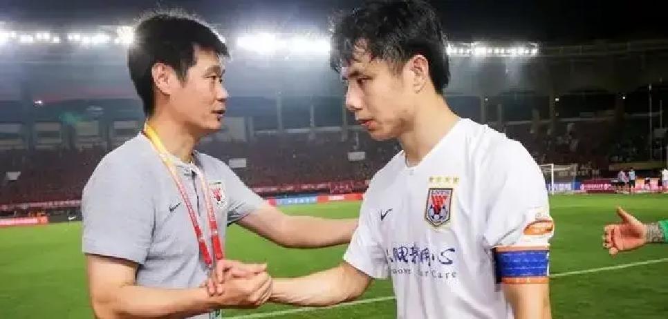 李霄鹏空降宁波，冲超倒计时宁波甬城官宣：李霄鹏出任副总兼技术总监，蒿俊闵球