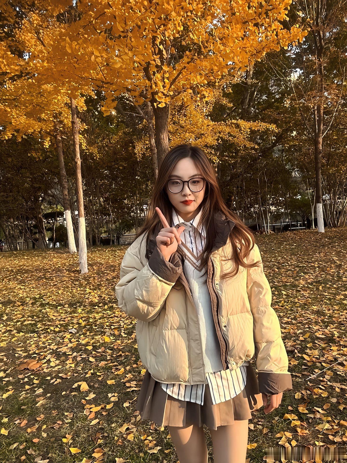 jk私影jk配羽绒服，也是一种不错的选择美女绘梦长廊一分钟视频创作季