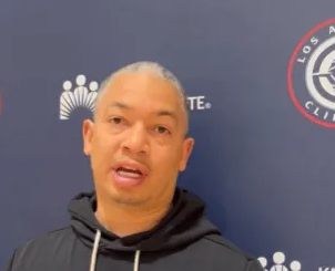 泰伦-卢在今日接受了采访，谈自己与劳伦斯-弗兰克之间的关系，尤其是在NBA交易季