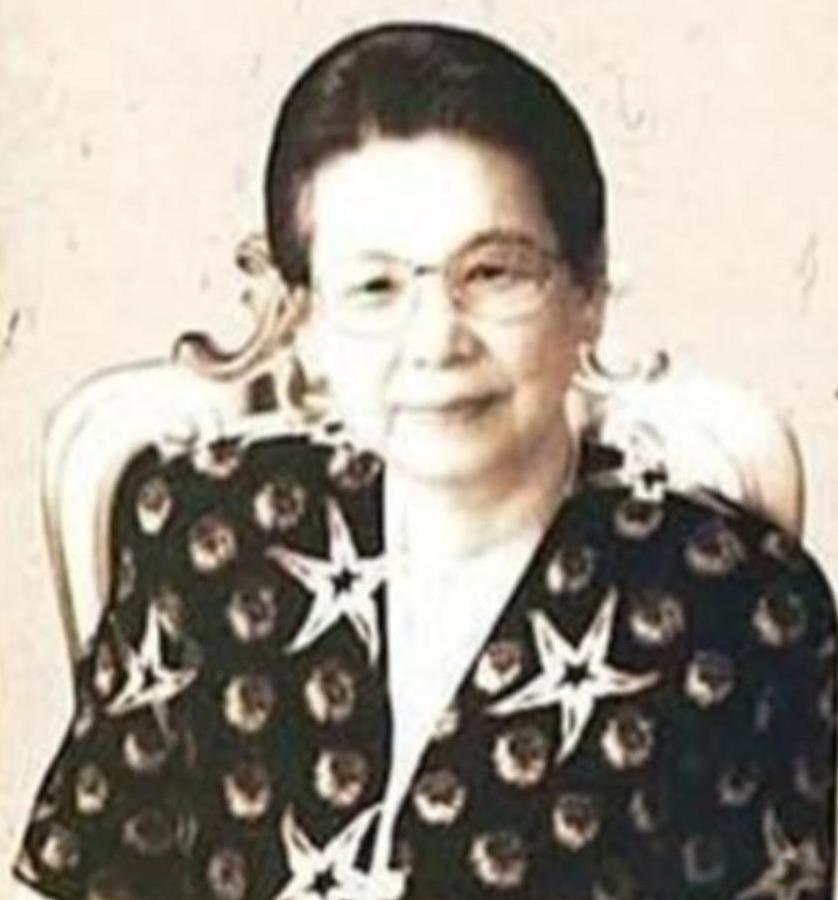 1988年，杨尚奎遗孀水静要去美国，李先念得知后，立马下令：“查查领事馆发证的人