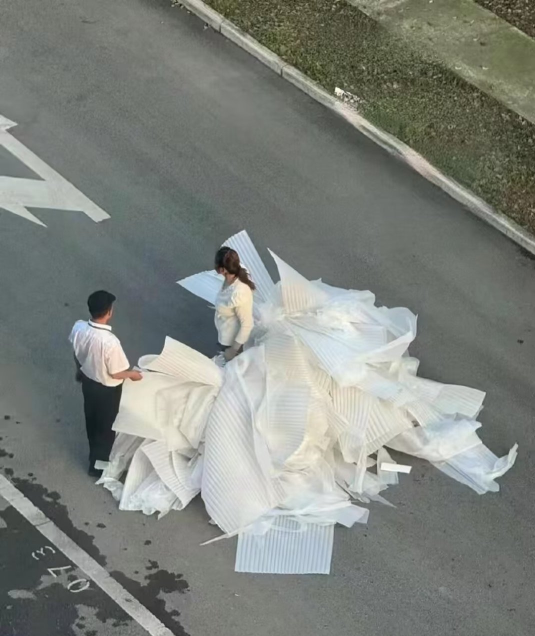 以为是求婚结果是保安和保洁