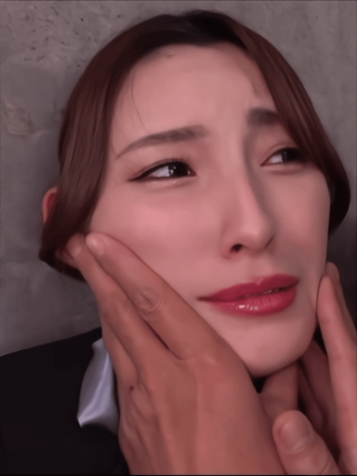 强🐶，你承不承认詹姆斯今天刷分？？为什么啊？因为他垃圾时间拿了10分就下场了！