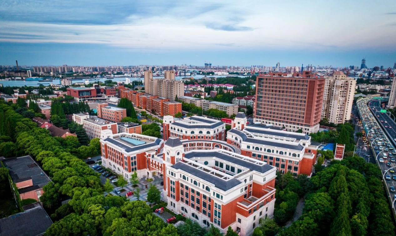 国内有顶尖高校邀请极端反华、港独、疆独分子龙大瑞来中国讲座？？网上一则消息让不