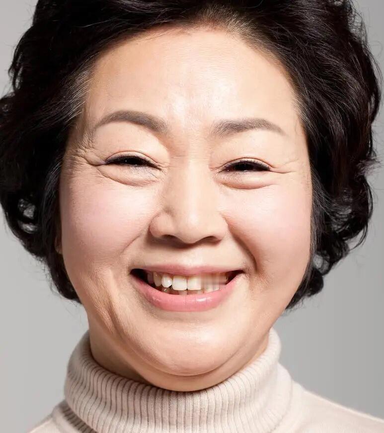 公公婆婆手握100万养老款，选择转成定期存起来，而非支援经济拮据的儿女，这样的选