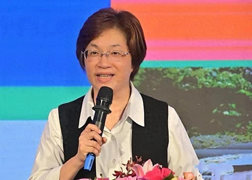 魏平政这招软刀子，比真刀真枪还厉害？别看魏平政人实在，这步棋玩得真叫高明。竞选主