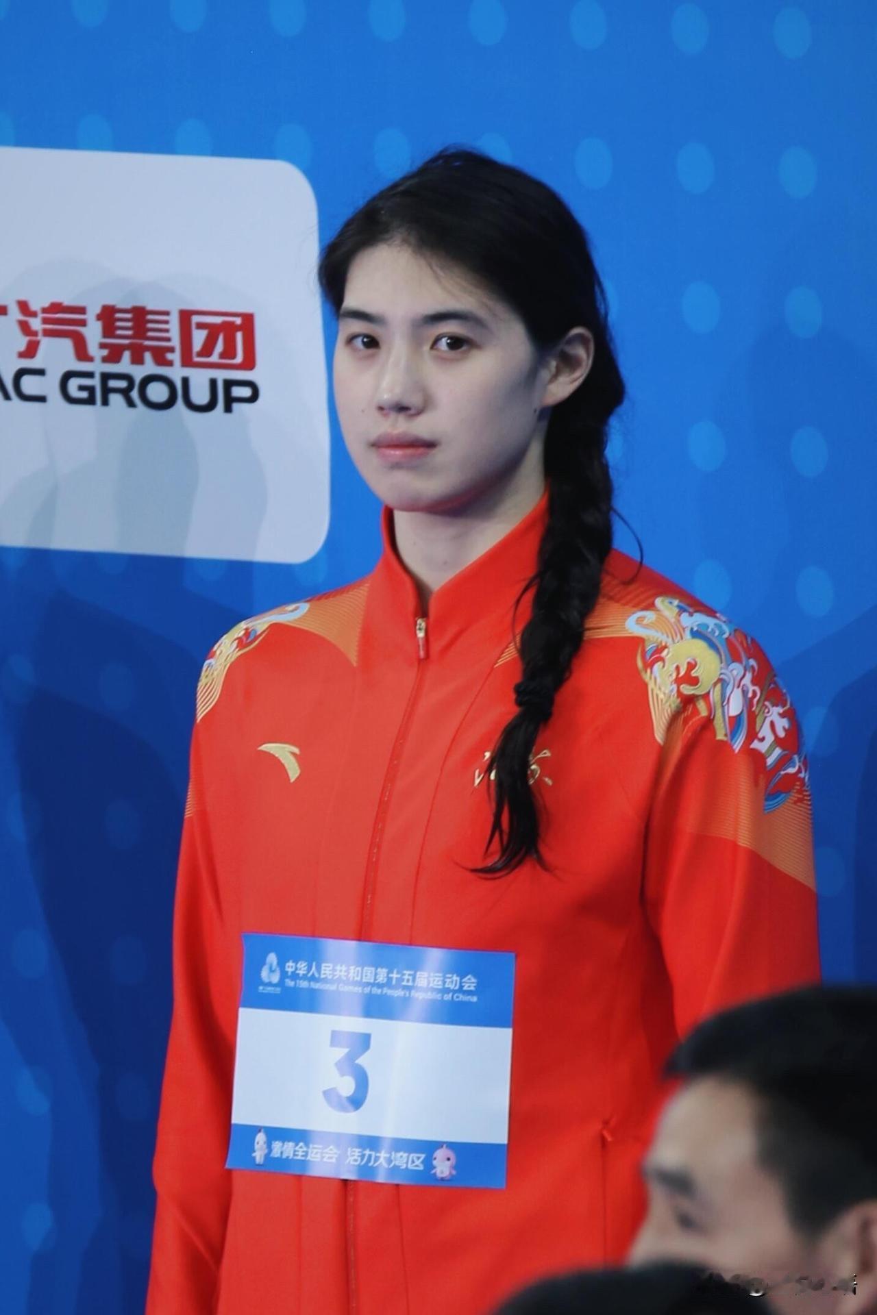 极致的素带来神圣的美！她超好看的，感觉张雨霏和艾米有一点点像当时奥运会第一