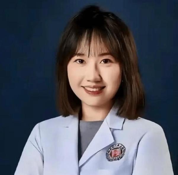 真的印证一句话：专业够硬，永远不愁出路！之前刷屏的湖南省人民医院眼科曾琦医生