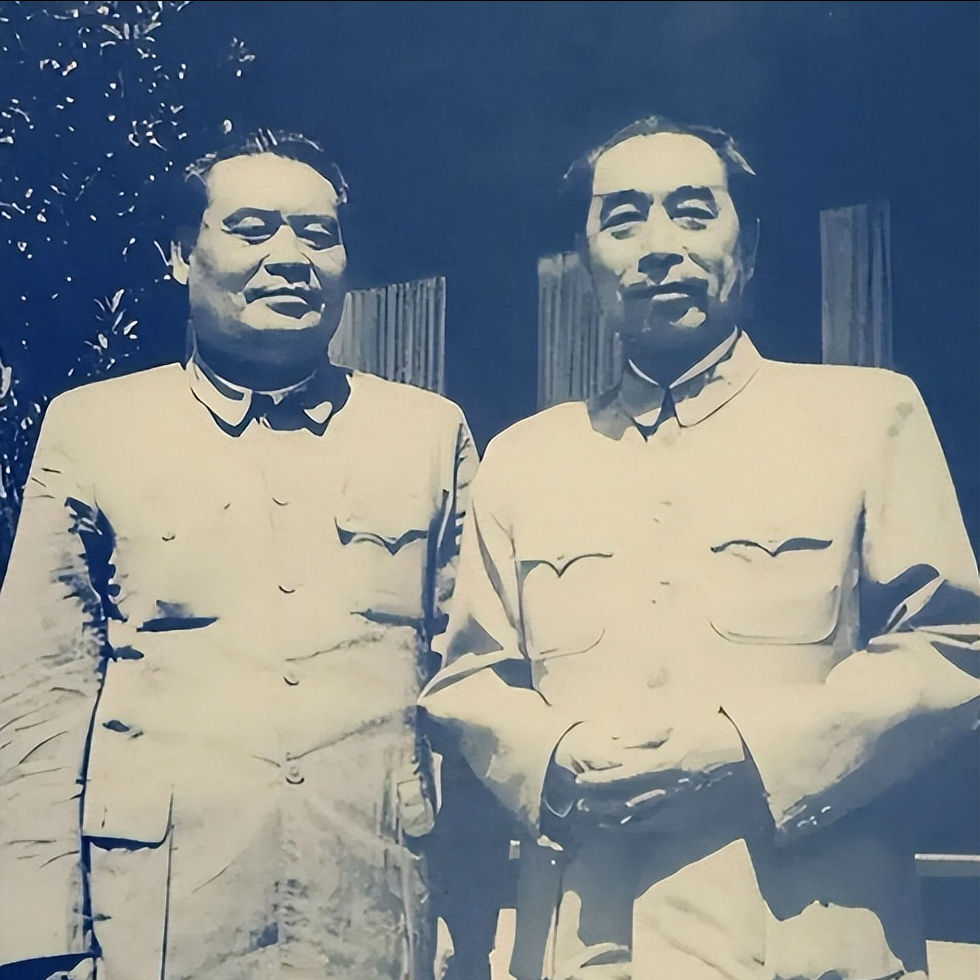 1959年江西省长乘周总理专车，前往中南海，毛主席一见到高喊：大哥。1959