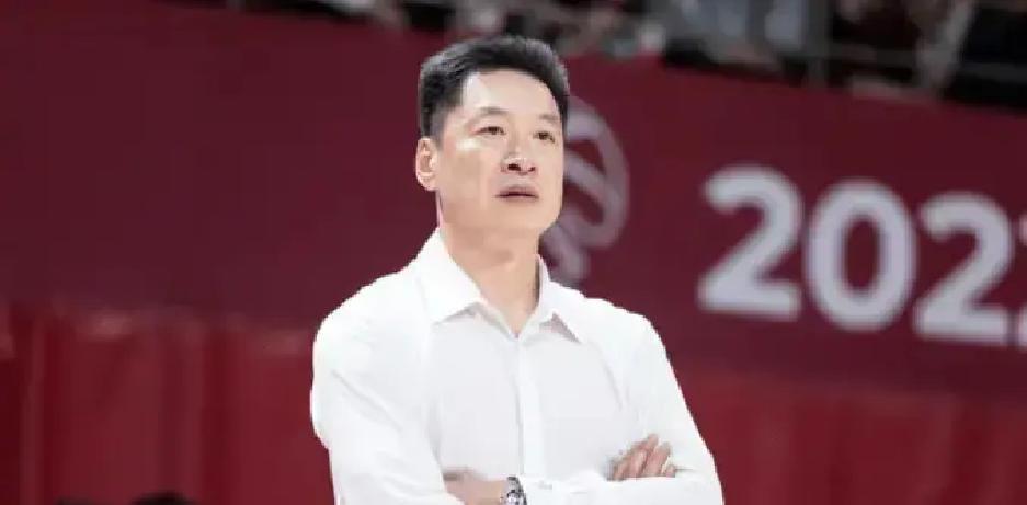 李春江提前复出？篮协松口了李春江禁赛还剩4年，篮协新规说认错就能减刑。